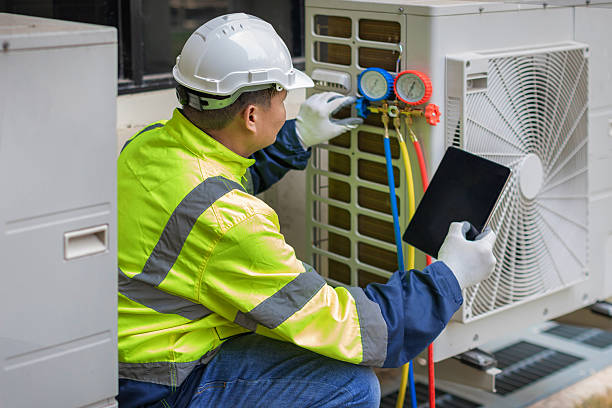 Professional Hvac technician working in Geneva, IN